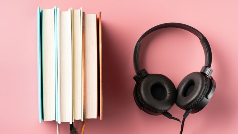 ¿Es mejor leer un libro o escuchar un audiolibro? Descubriendo tu estilo de lectura ideal