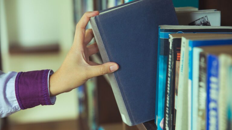 Cómo elegir tu próxima lectura: Guía para encontrar el libro perfecto