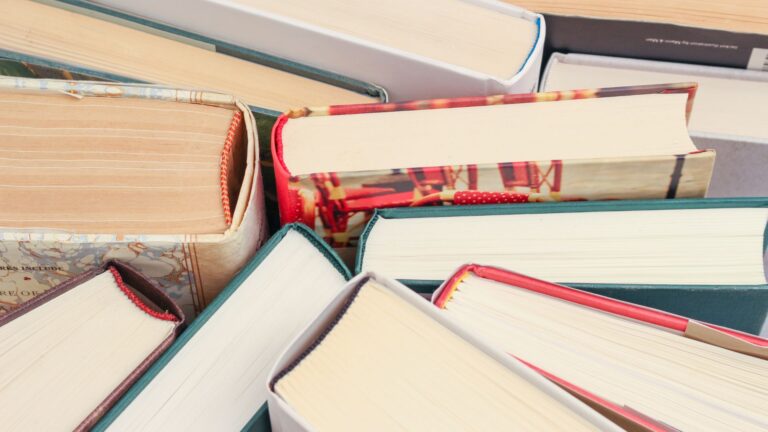 Cómo recomendar un libro: Guía completa para lectores apasionados
